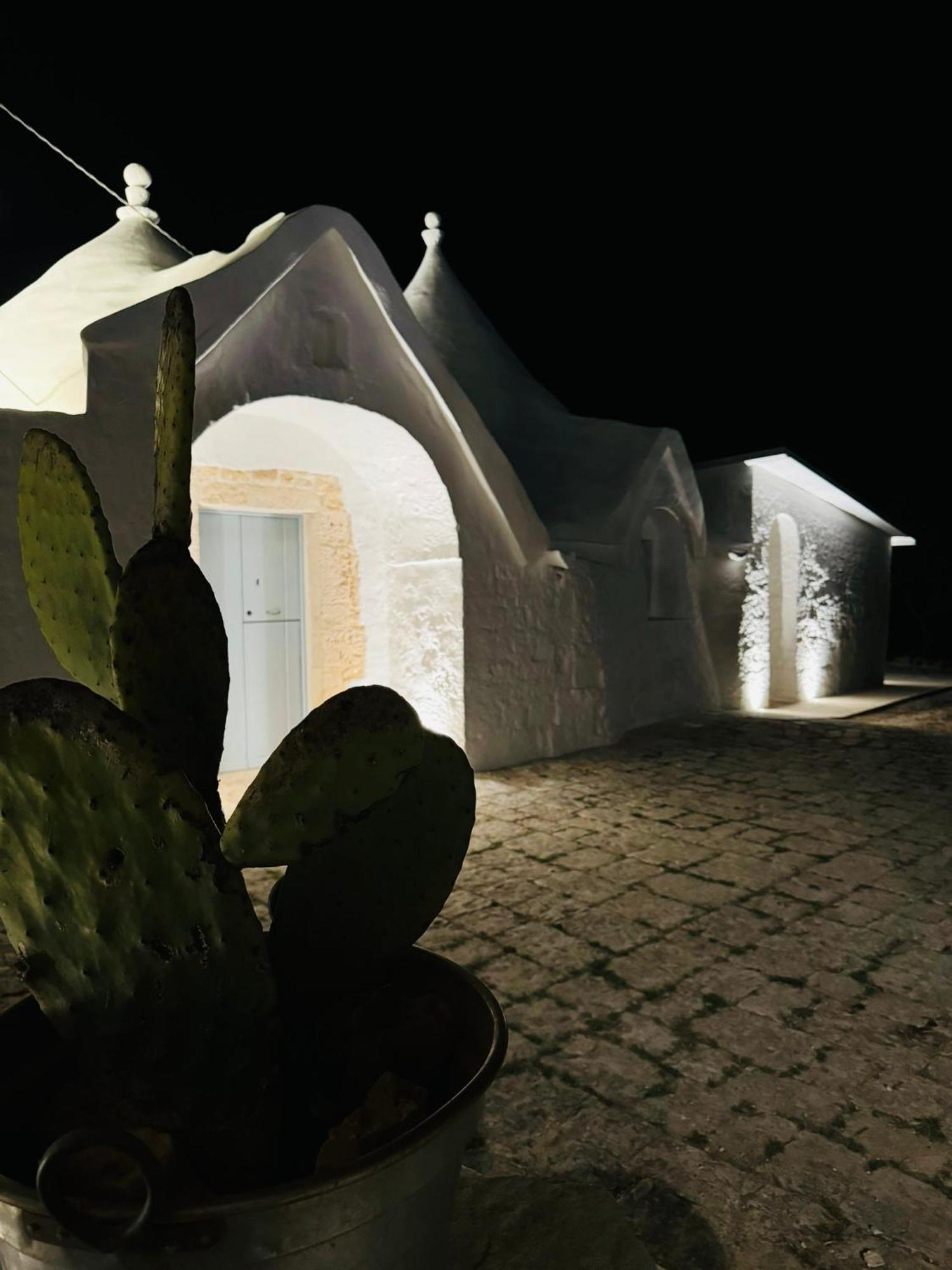 Trulli In Contrada - Monopoli Pension Buitenkant foto