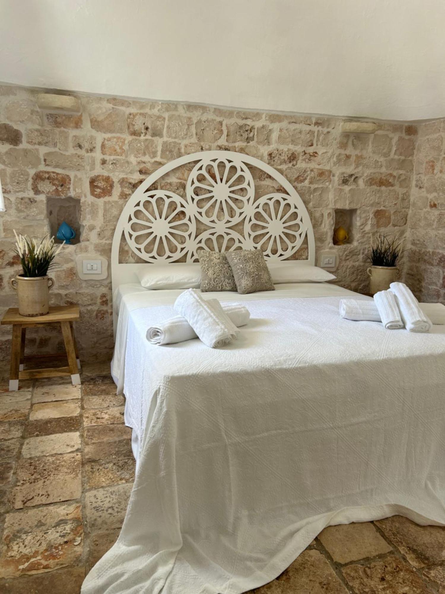 Trulli In Contrada - Monopoli Pension Buitenkant foto