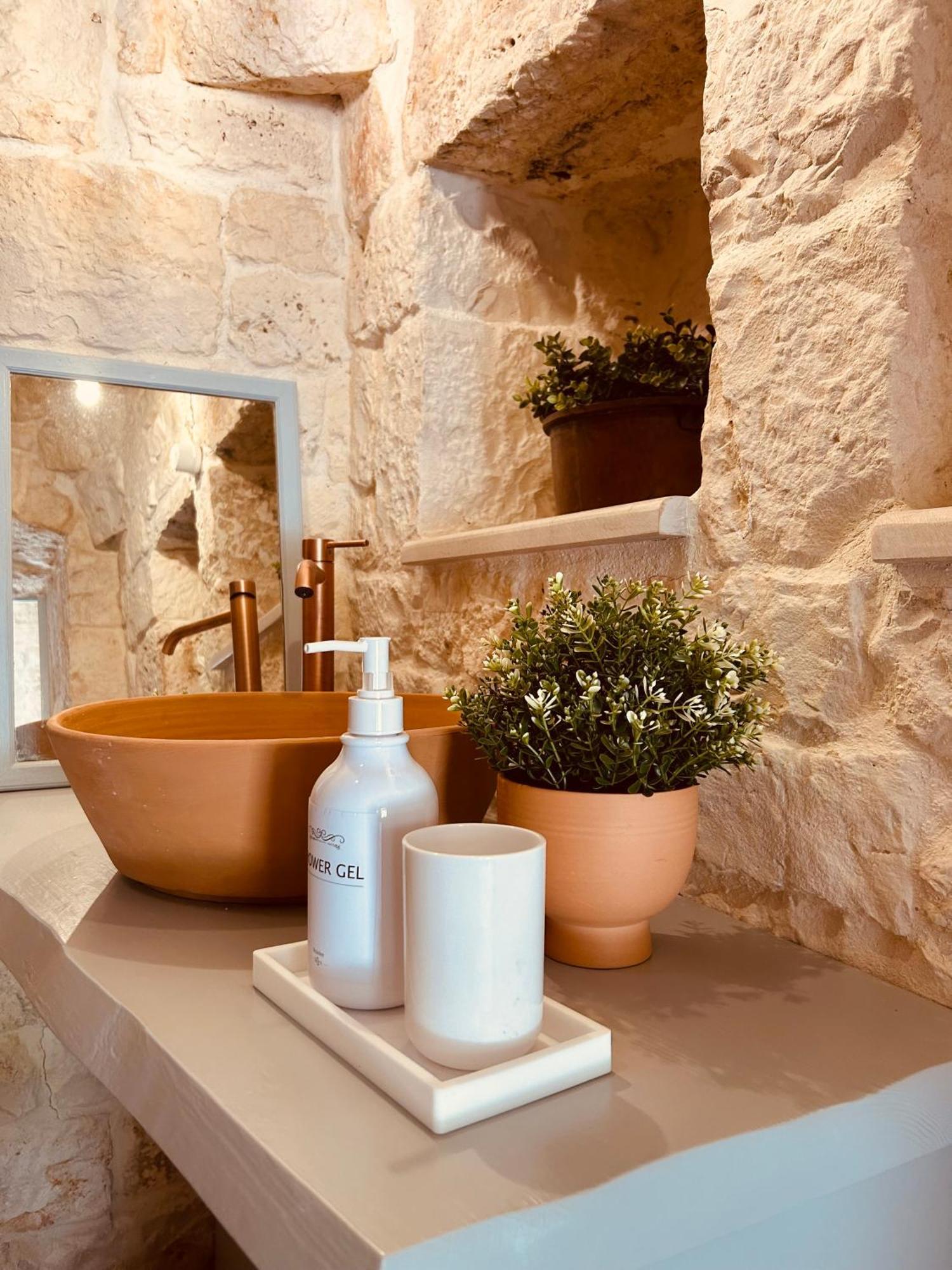 Trulli In Contrada - Monopoli Pension Buitenkant foto