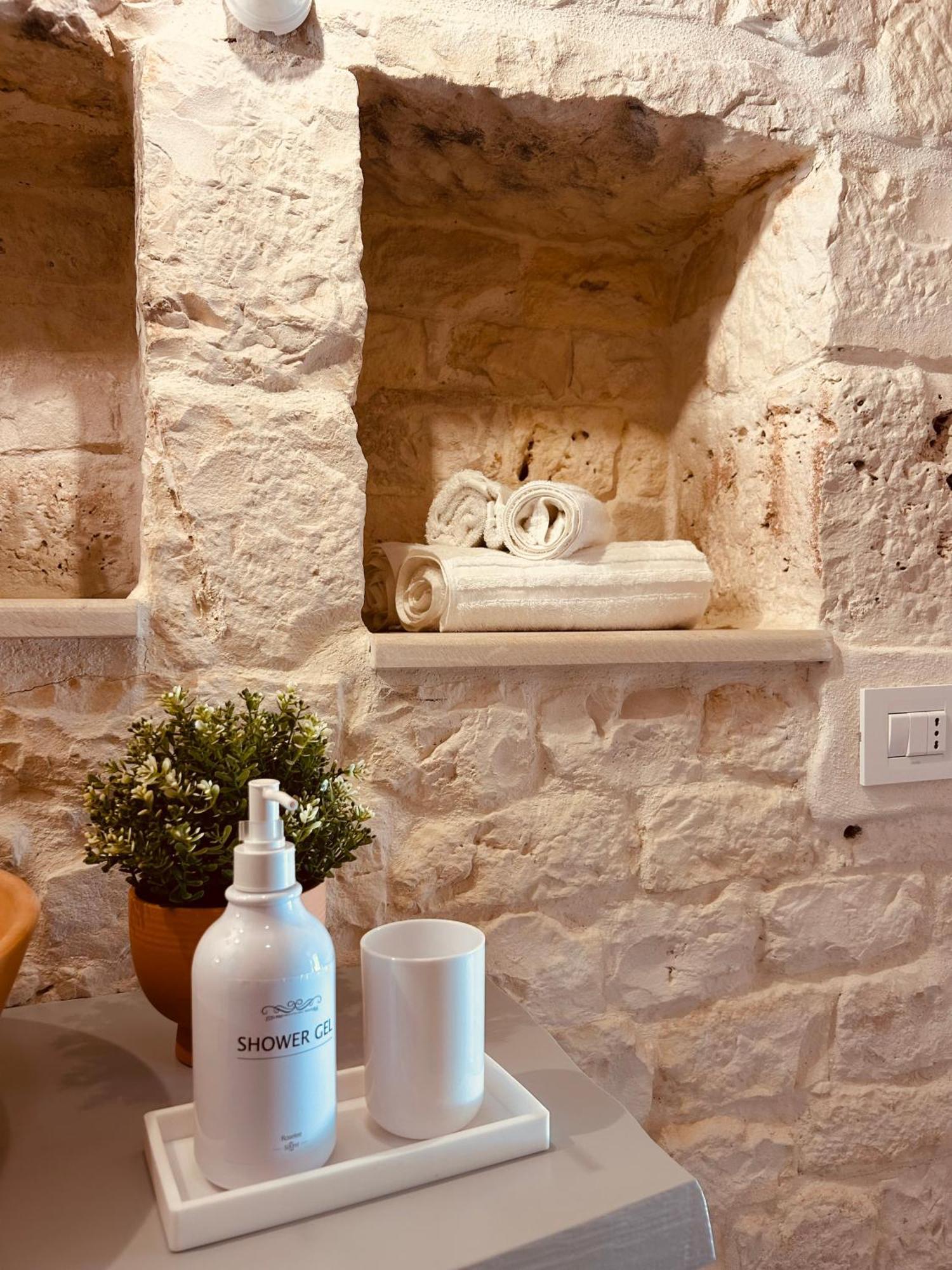 Trulli In Contrada - Monopoli Pension Buitenkant foto
