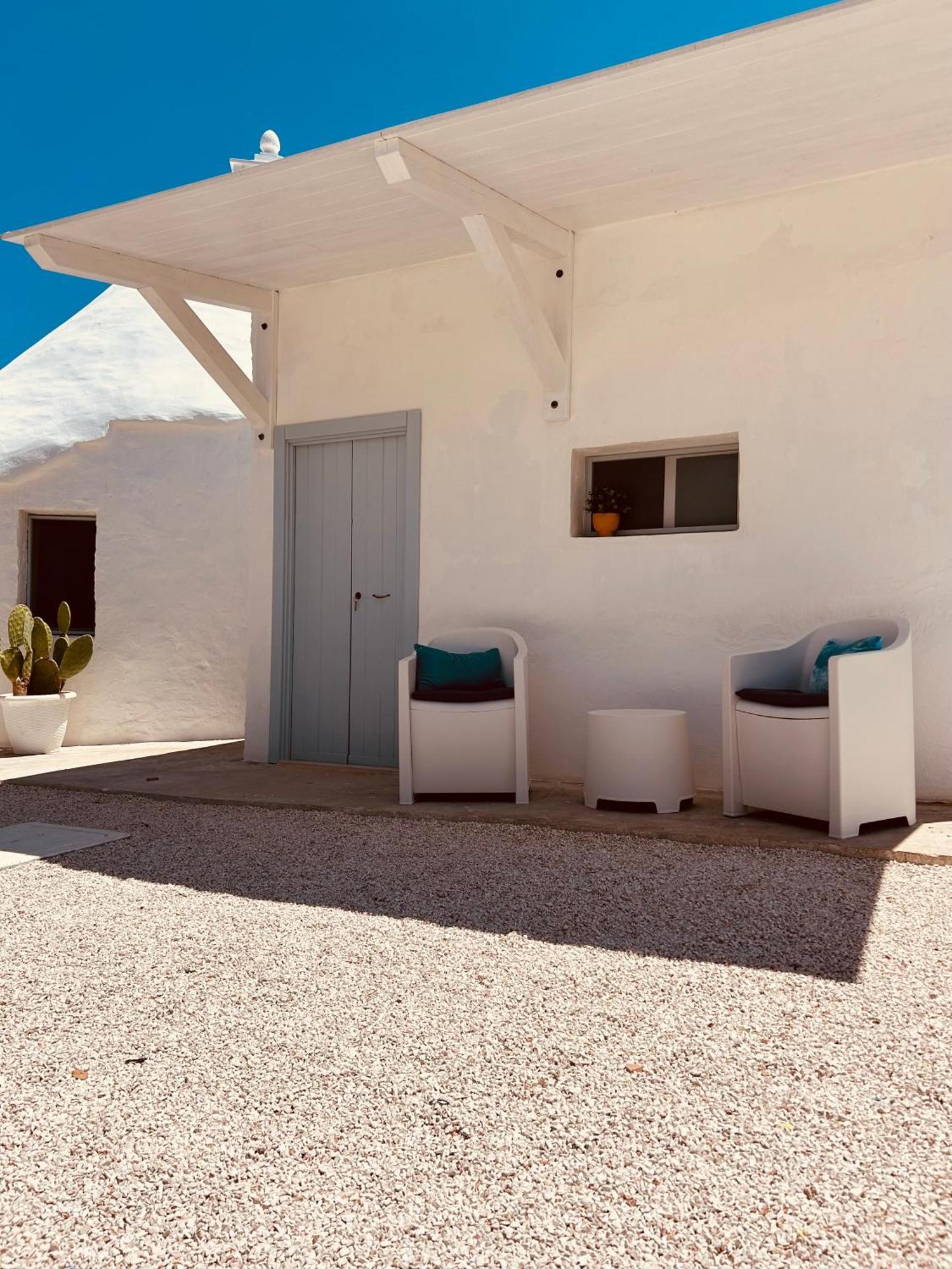 Trulli In Contrada - Monopoli Pension Buitenkant foto